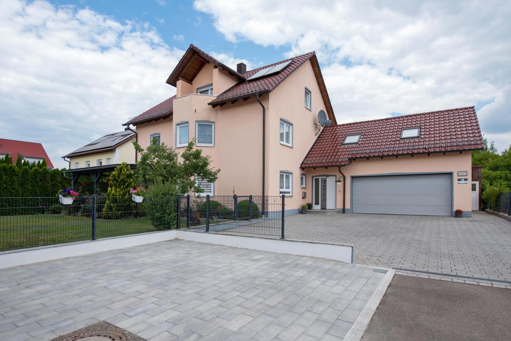 Ferienwohnung Regel Lauingen Екстер'єр фото